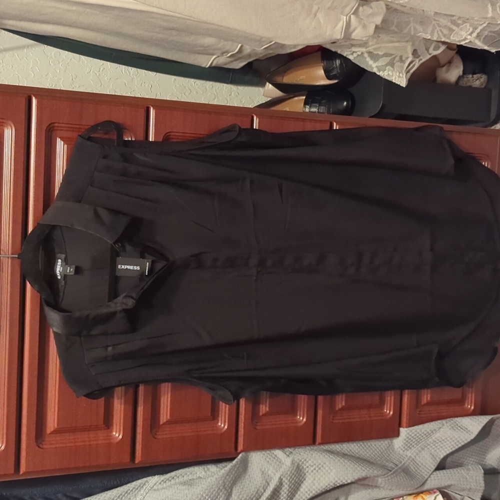 NWT black express tunic top